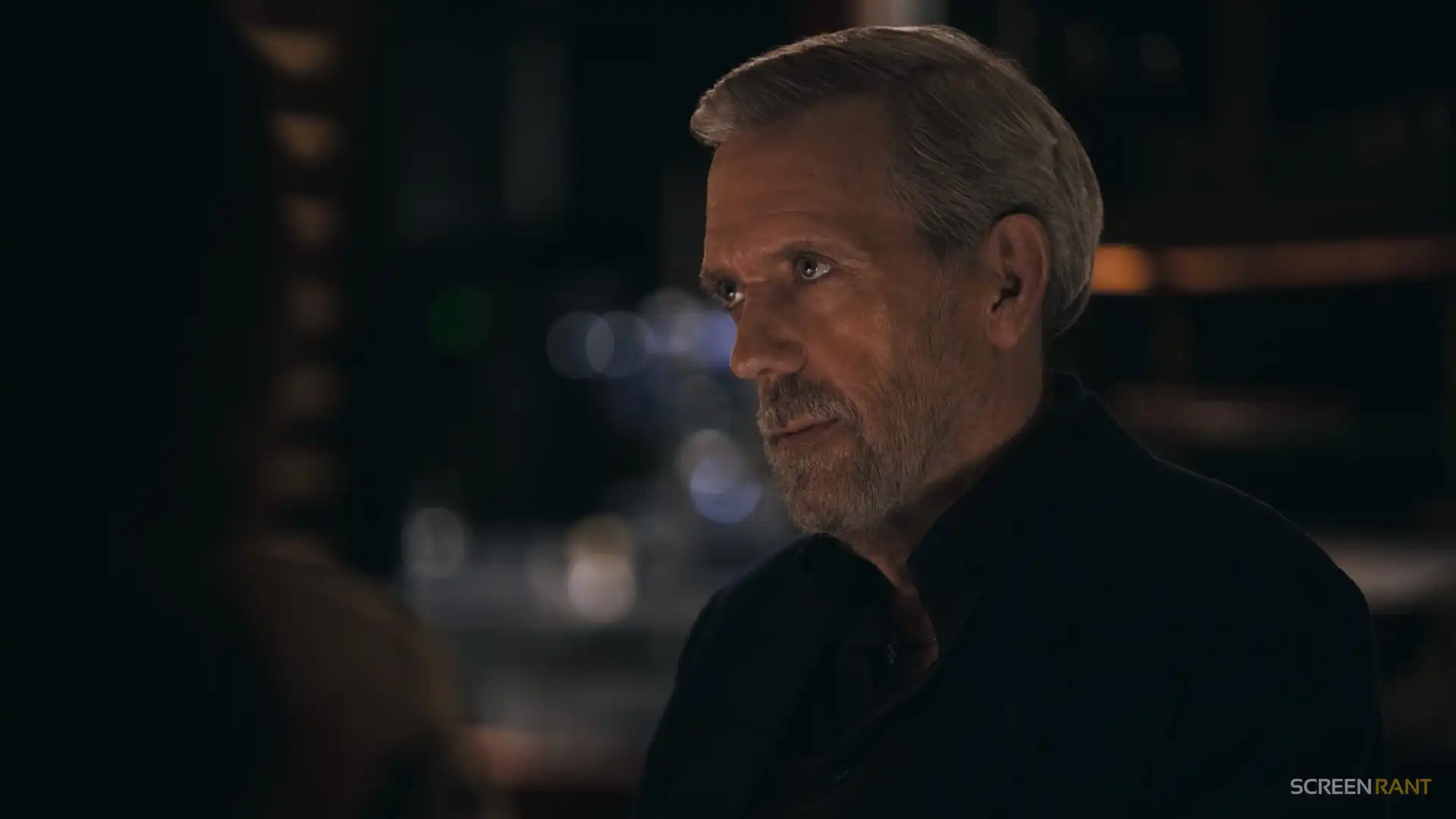 Hugh Laurie estrela série policial da Apple TV com estreia marcada para 2027
