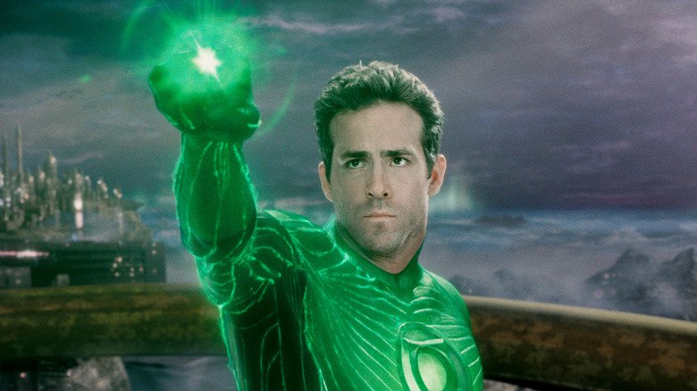Ryan Reynolds diz que deve toda sua carreira ao fracasso do filme “Lanterna Verde”