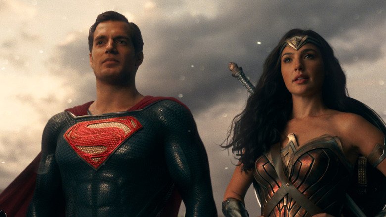 Gal Gadot critica DC Studios sobre cancelamento de Mulher-Maravilha 3 e saída de Henry Cavill como Superman