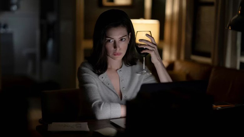 Filme “Verity” com Anne Hathaway é uma adaptação fraca e entediante da obra de Colleen Hoover