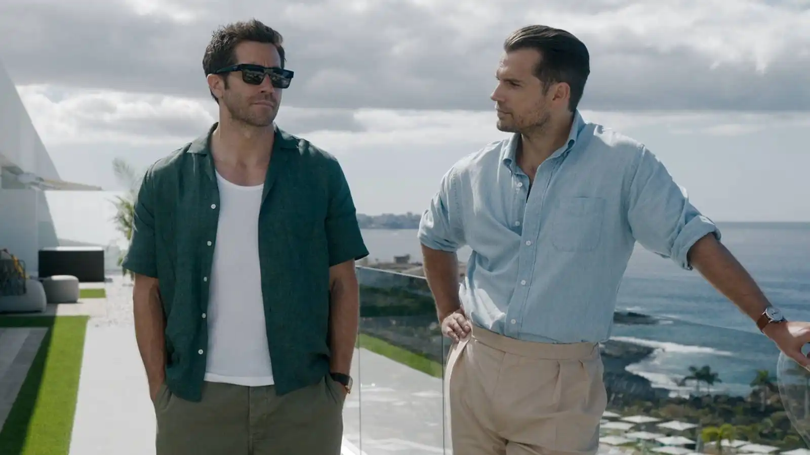 Henry Cavill e Guy Ritchie conquistam sucesso de público com thriller no streaming