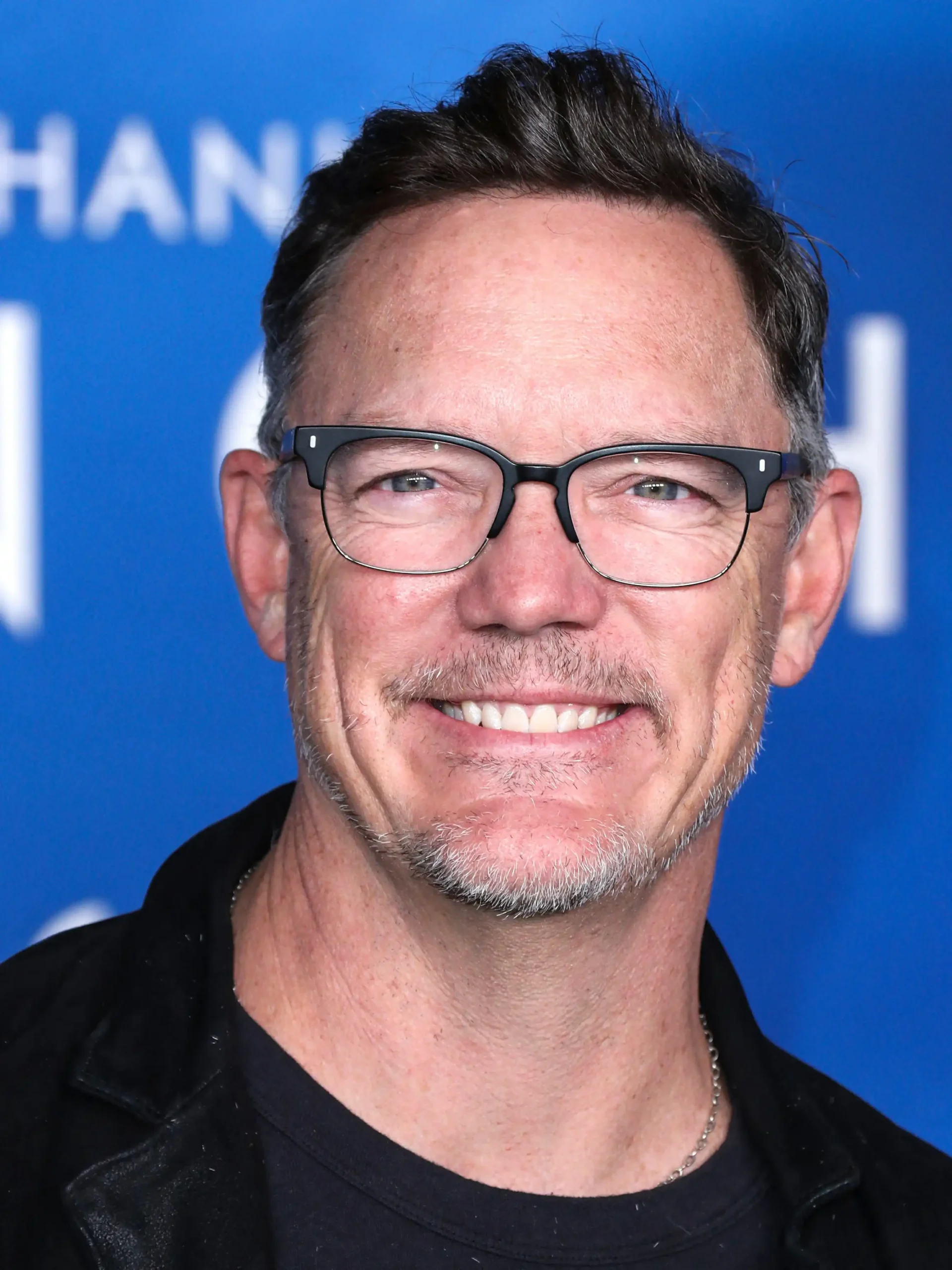 Mike Flanagan traz nova adaptação de Carrie resgatando elementos deixados de fora há 50 anos