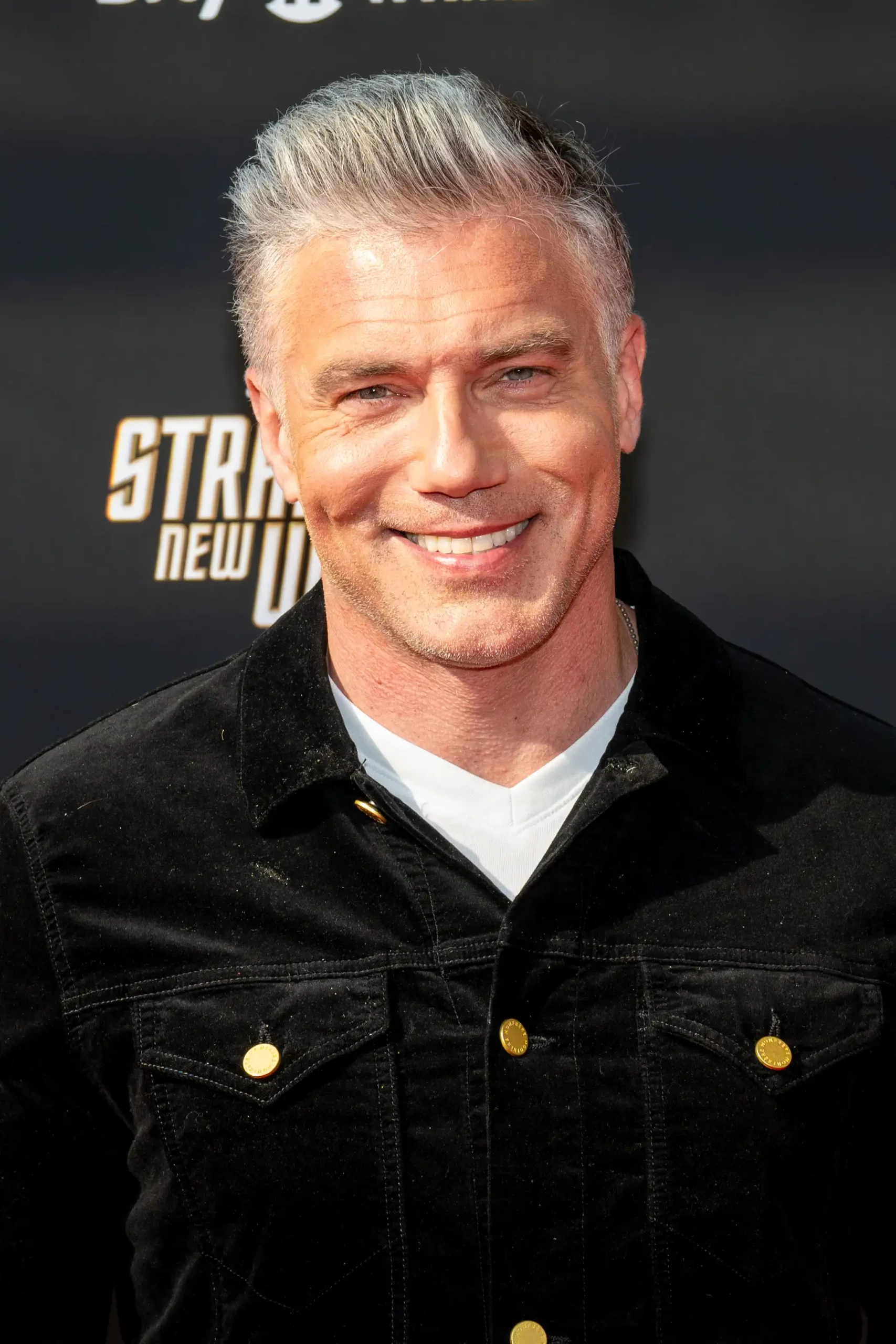 Produtor de Star Trek confirma que spin-off de Capitão Kirk não será produzido