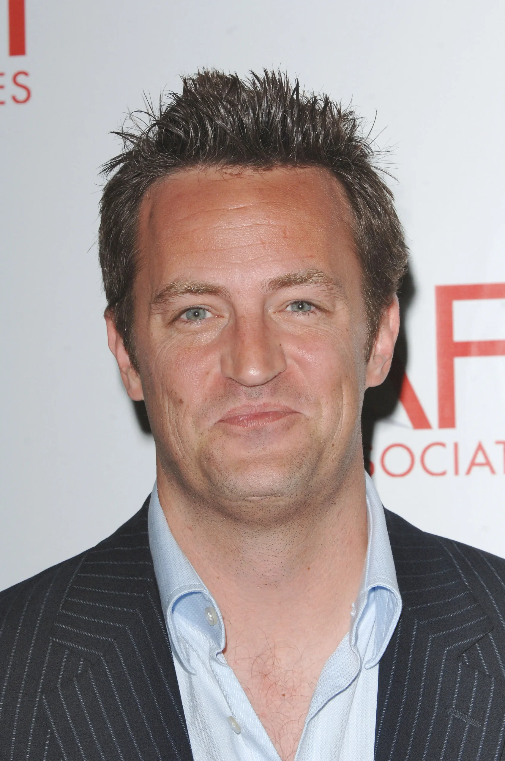 Netflix lança documentário sobre Matthew Perry com título inspirado em Friends