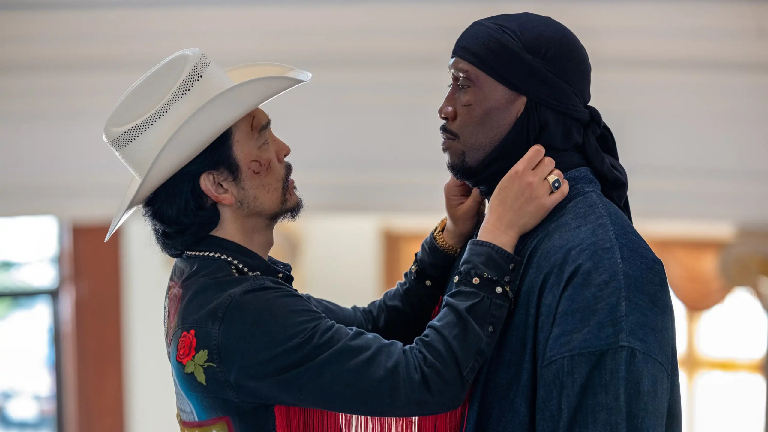 Your Mother Your Mother Your Mother: Drama de Mahershala Ali explora fé e paternidade em estreia no TIFF 2026