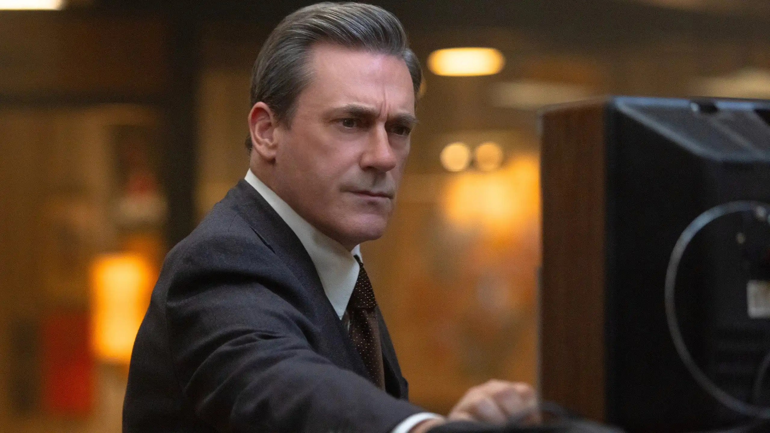 Jon Hamm Mantém Sequência de 26 Anos Com Séries Bem Avaliadas no Rotten Tomatoes com Novo Thriller Policial