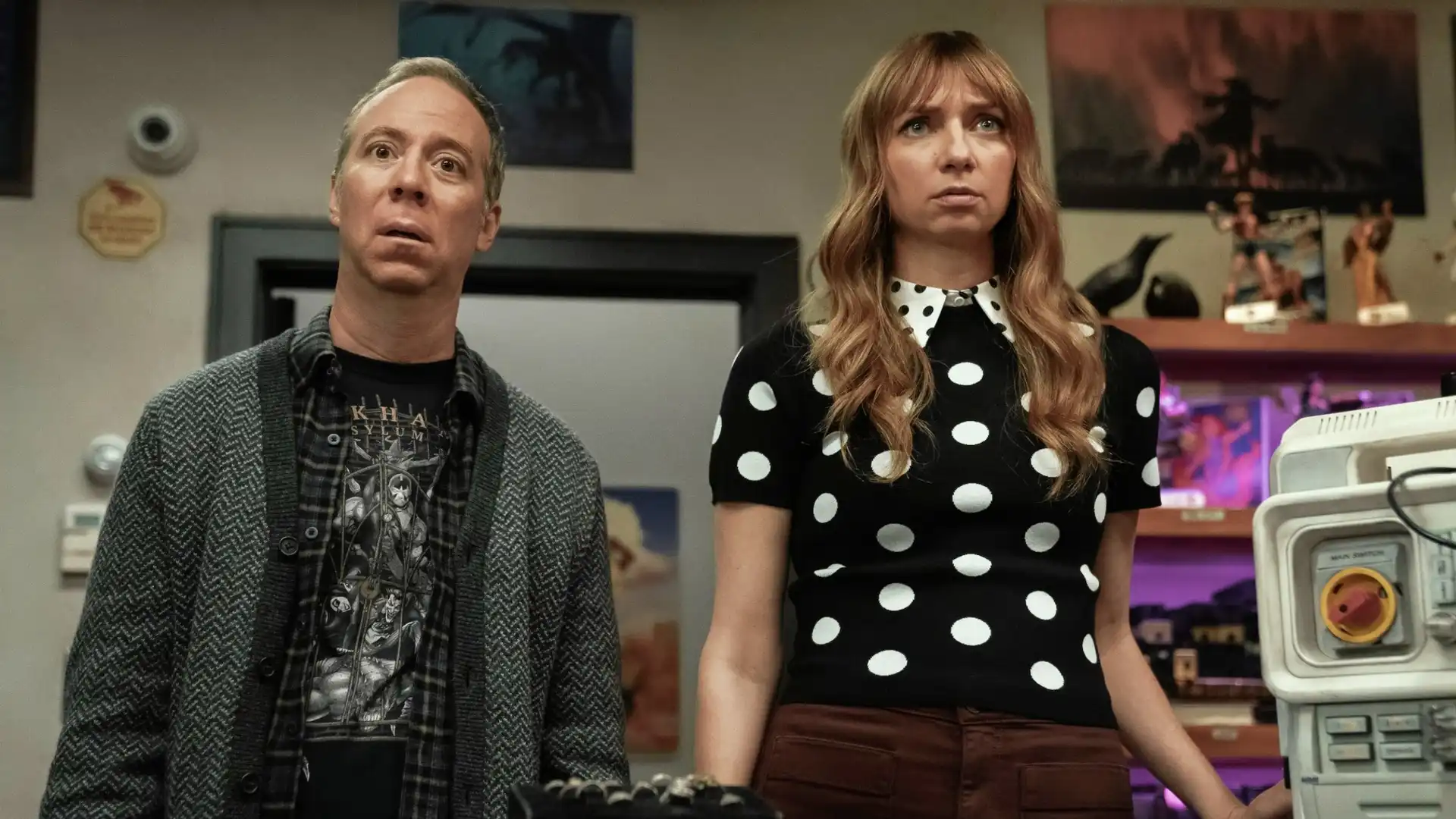Criadores explicam retorno ao cenário de The Big Bang Theory no final de Stuart Fails to Save the Universe