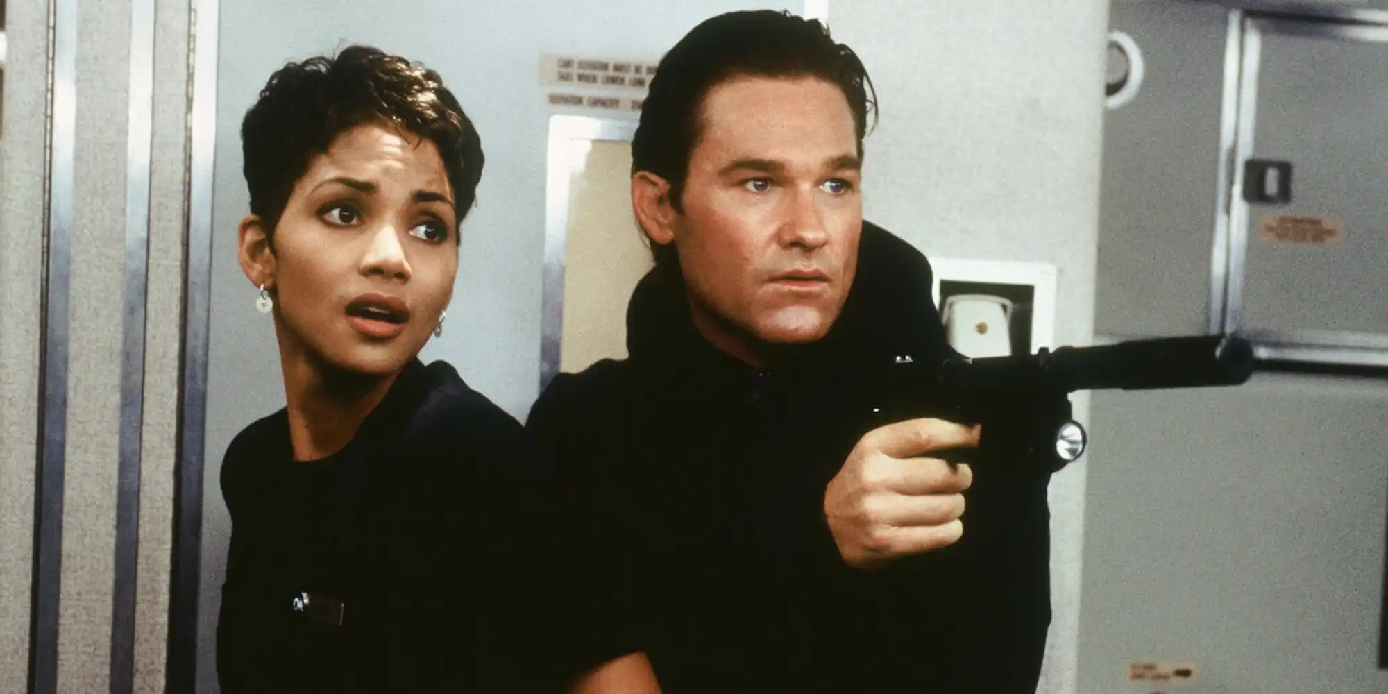 Os 10 Melhores Filmes de Suspense Passados em Aviões