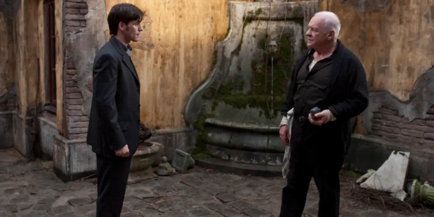 Filme de Anthony Hopkins sobre possessão demoníaca é adicionado discretamente à Netflix