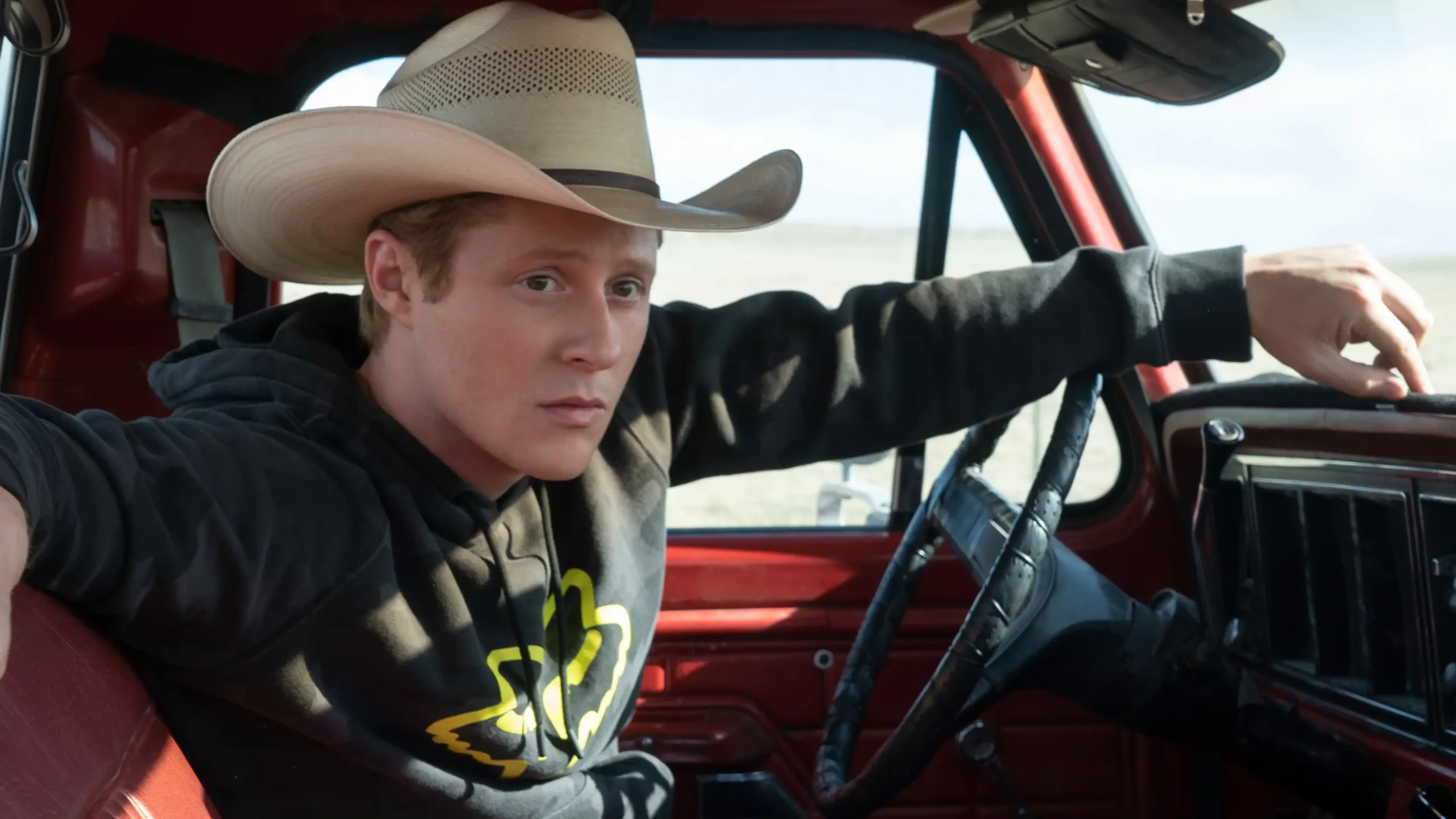 Noah Reid é escalado para protagonizar novo spin-off médico do universo Fire Country na CBS