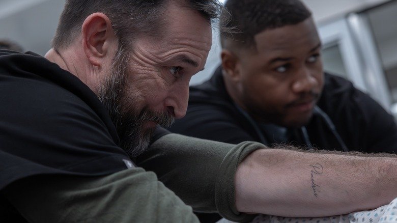 Lista dos Vencedores do Emmy 2026: ‘Widow’s Bay’ e ‘The Pitt’ se Destacam