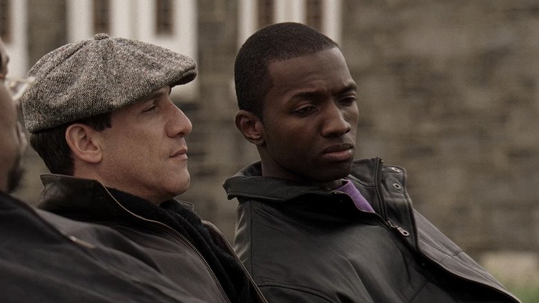 Paul Ben-Victor interpreta Antaan em “Lanterns”, nova série da HBO Max