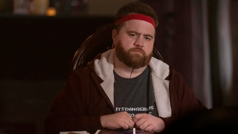 Paul Walter Hauser interpreta personagem familiar em novo filme Resident Evil