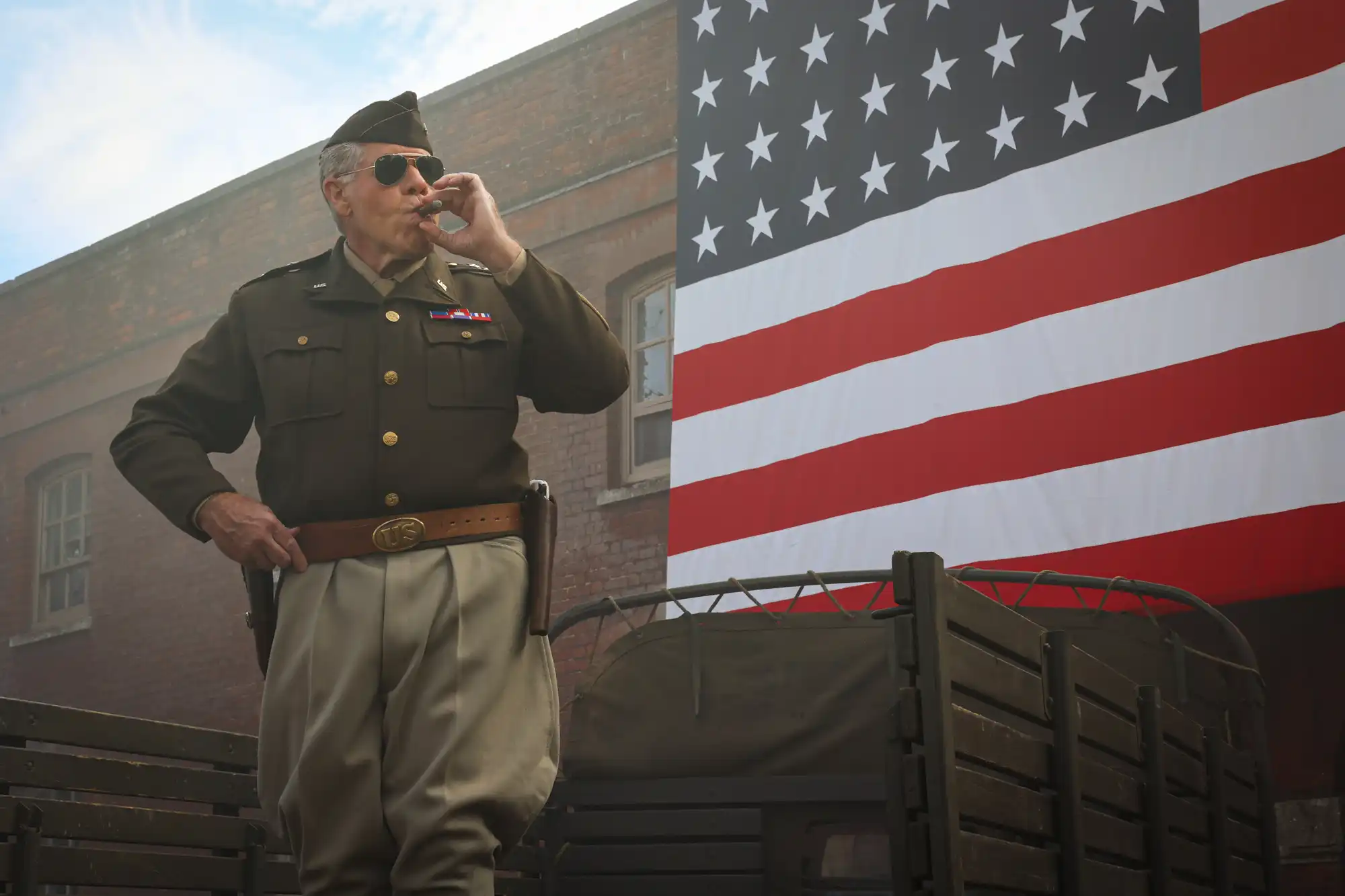 Nicolas Cage interpreta espião real inspirado em James Bond no trailer do filme Fortitude