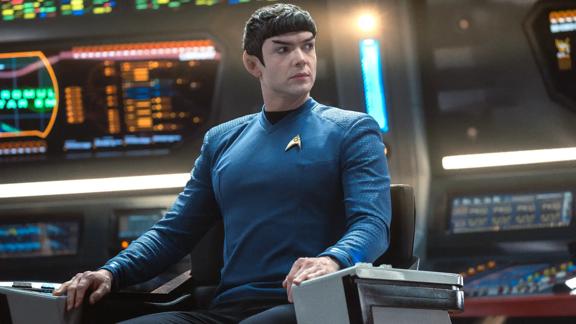 Ethan Peck revela história sombria para Spock rejeitada em Star Trek: Strange New Worlds
