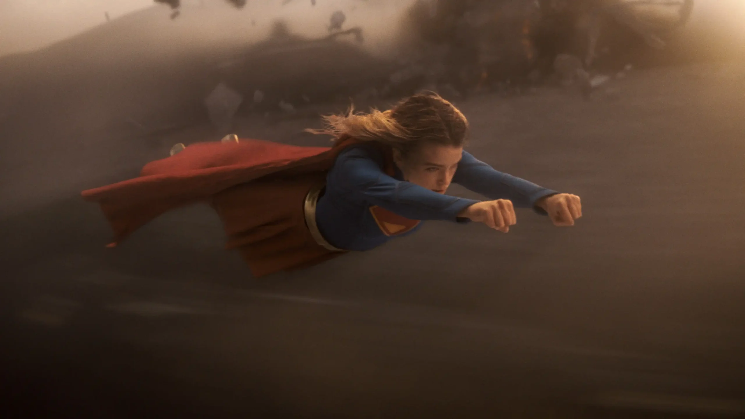 Supergirl atinge marco importante no streaming após retorno da série Superman de James Gunn
