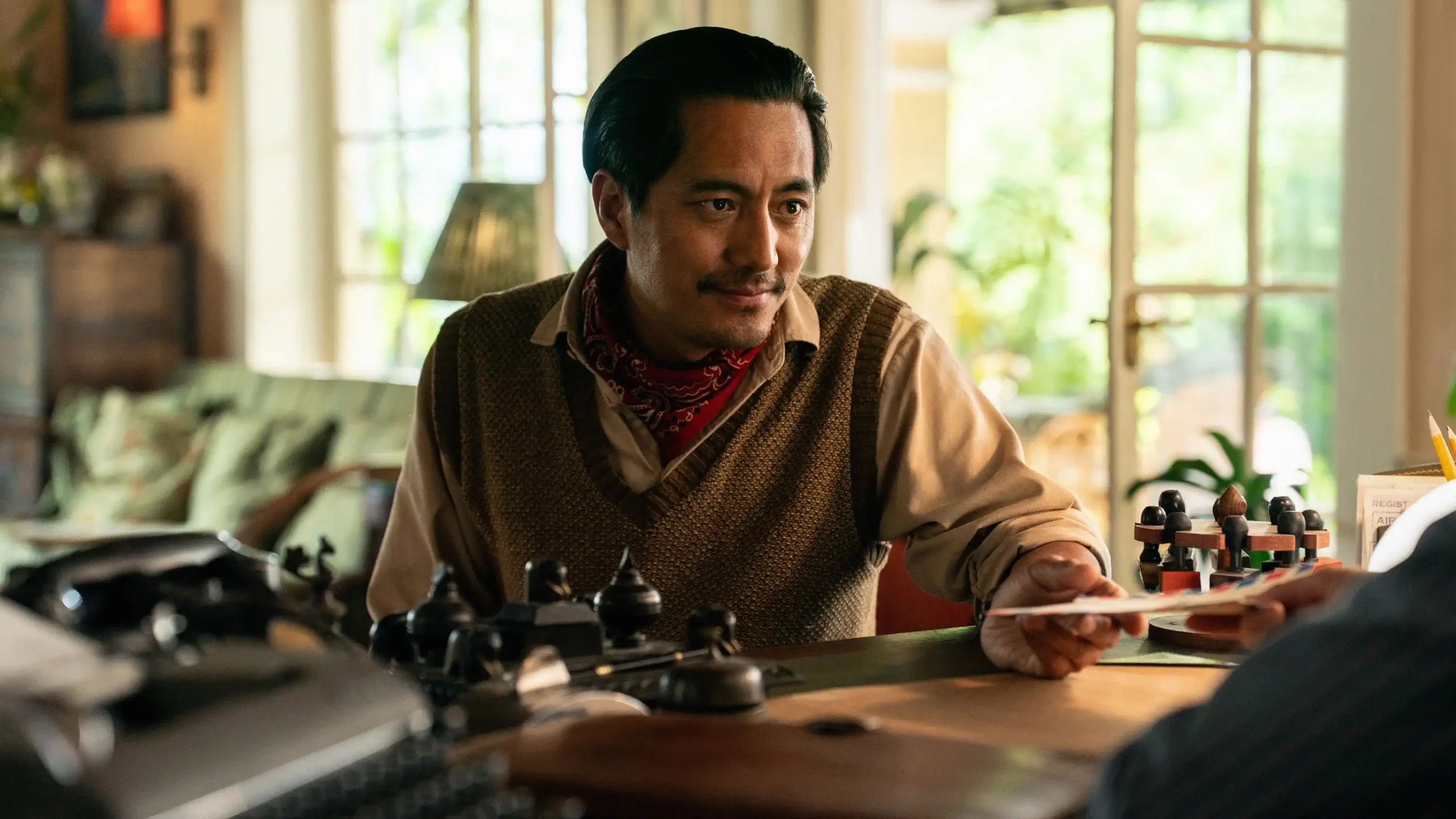 Filme “Tenzing” retrata a conquista do Everest, mas falha em transmitir emoção da história real