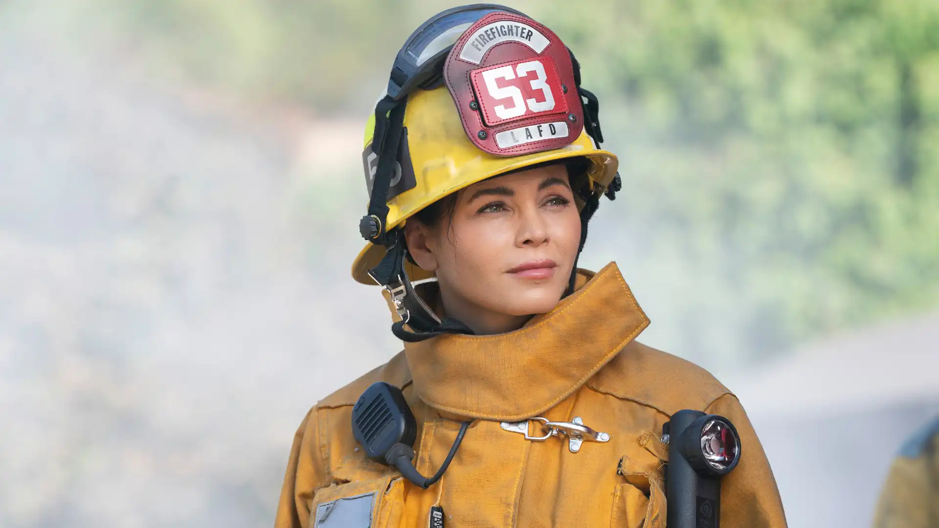 Jenna Dewan seguirá em The Rookie mesmo durante participação em Dancing with the Stars