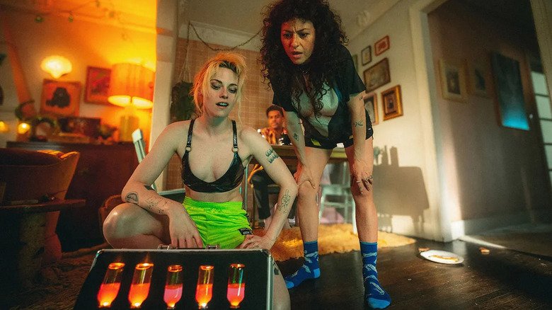 The Wrong Girls, com Kristen Stewart, já está disponível para streaming após estreia nos cinemas