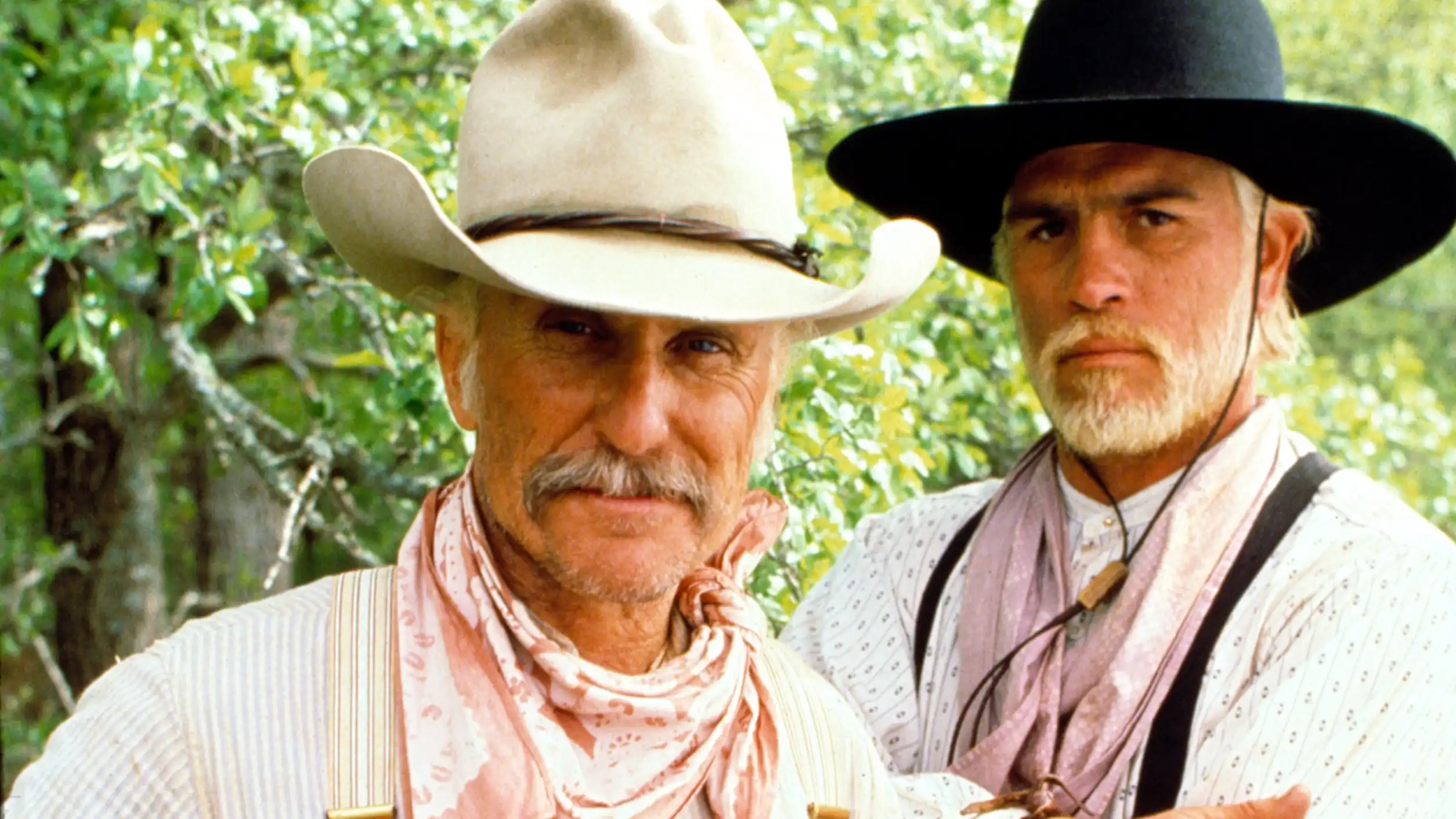 Ethan Hawke revela interesse em papel principal na nova série western da Netflix baseada em clássico de 1985