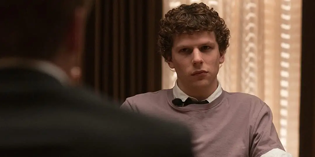 Jeremy Strong enfrenta desafio ao substituir Jesse Eisenberg como Mark Zuckerberg em The Social Reckoning