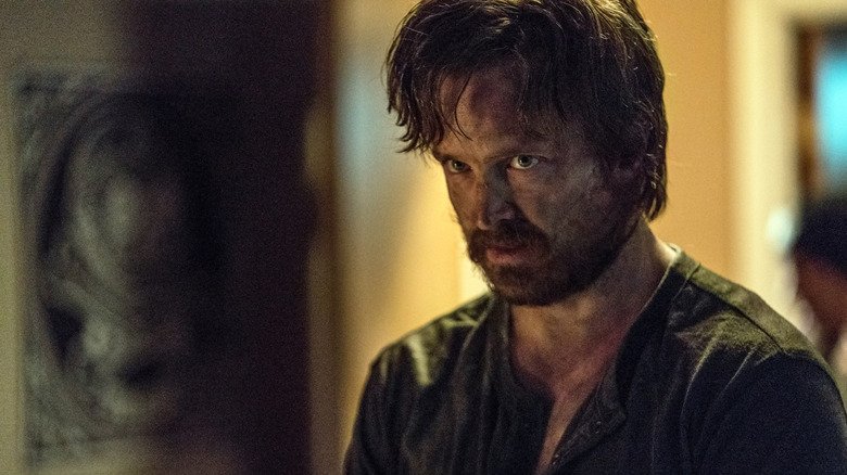 Aparição Rápida de Aaron Paul em “Clayface” Levanta Questionamentos Sobre Cenas Excluídas