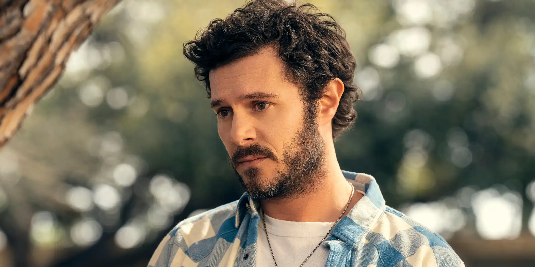 Série de comédia da Netflix “Nobody Wants This” estreia 3ª temporada com nota 100% no Rotten Tomatoes