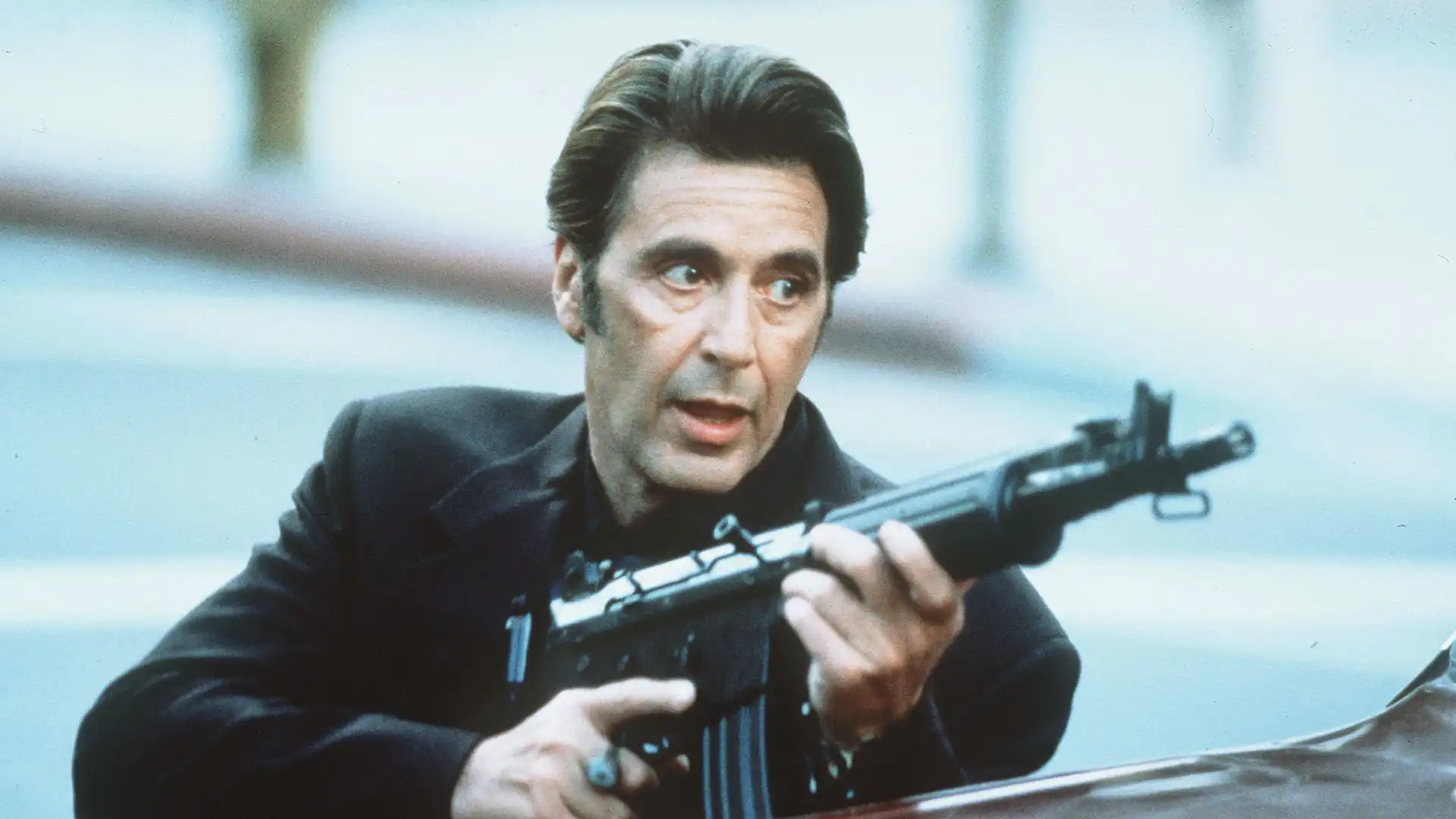Clássico do cinema policial dos anos 90 com Al Pacino e Robert De Niro ganha estreia na Netflix em 2026