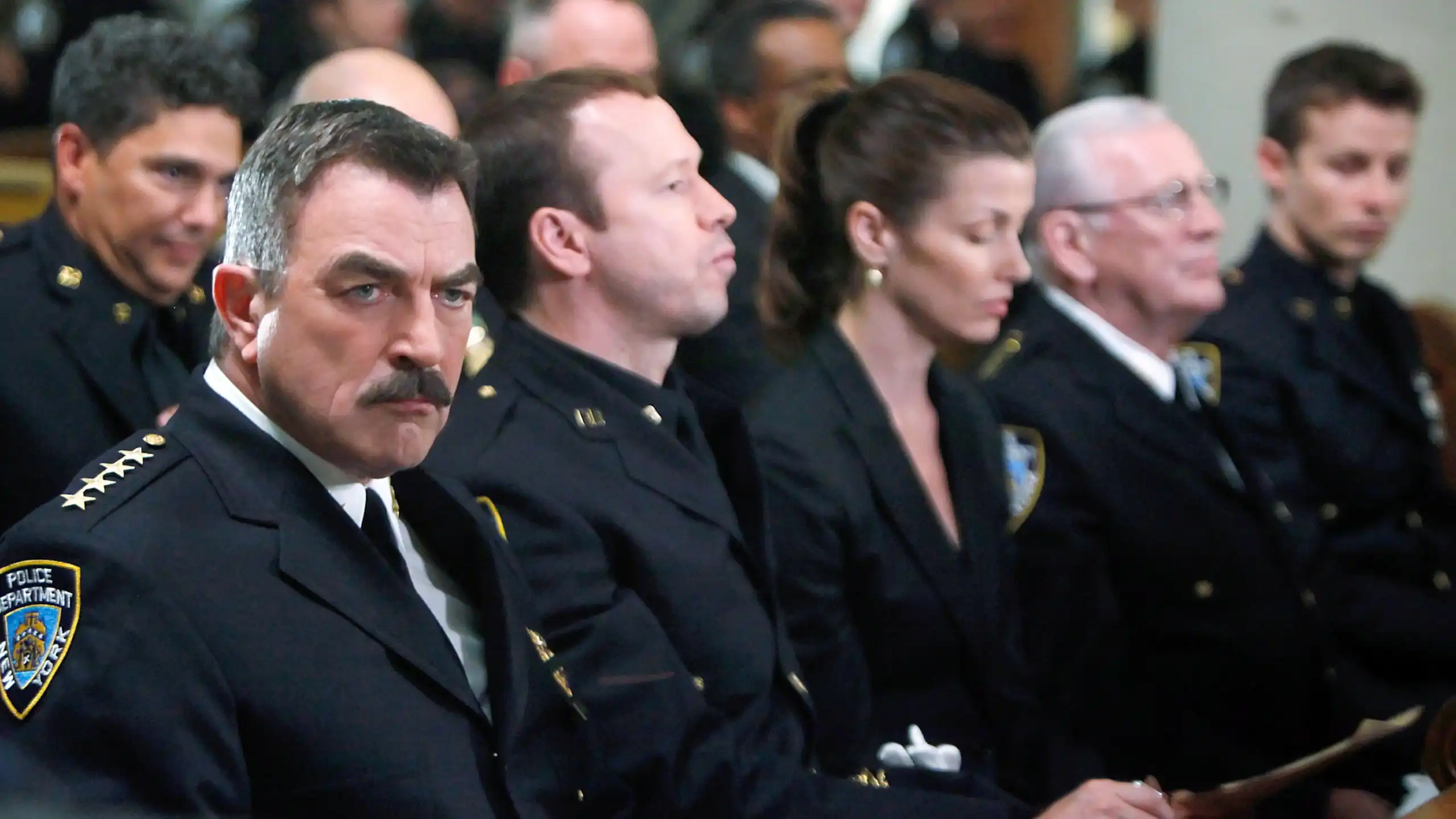 Showrunners comentam possibilidade de retorno de Tom Selleck em spin-off de Blue Bloods em 2026