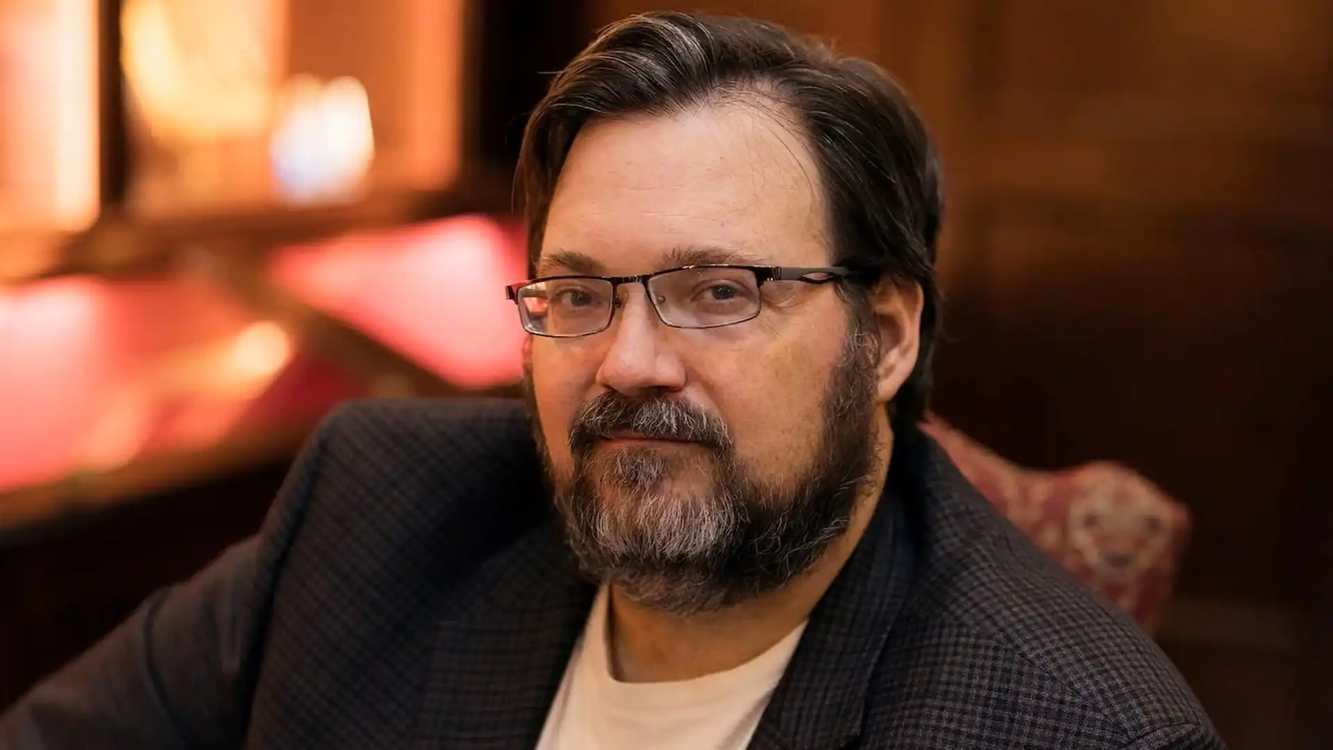 Série Skyward, de Brandon Sanderson, recebe atualização sobre episódio piloto após atrasos