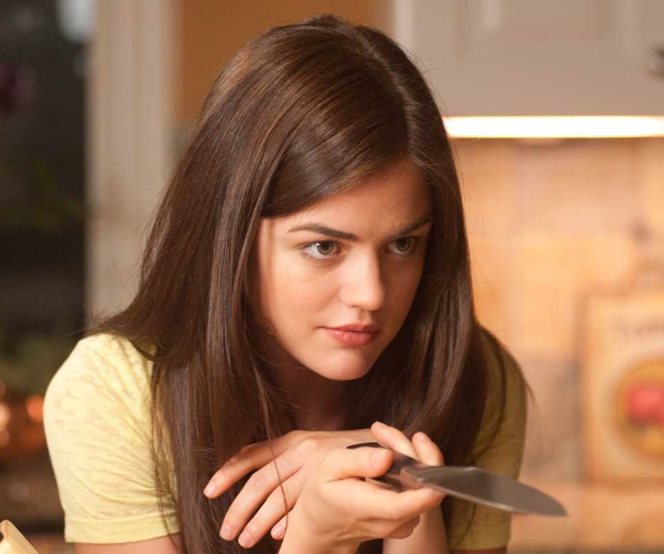 Nova série Sherlock Holmes traz reviravolta e tem Lucy Hale como protagonista
