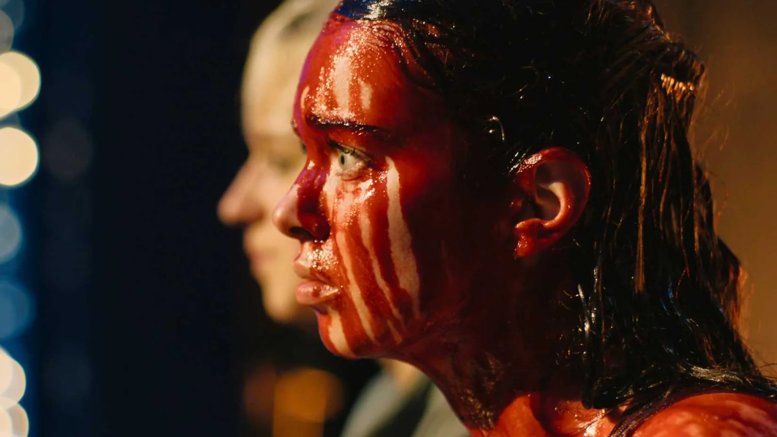 Mike Flanagan e elenco explicam final de Carrie e pistas para segunda temporada