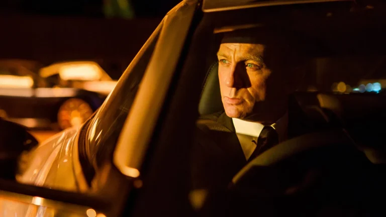 10 Filmes de James Bond com Notas no Rotten Tomatoes que Não Refletem a Realidade