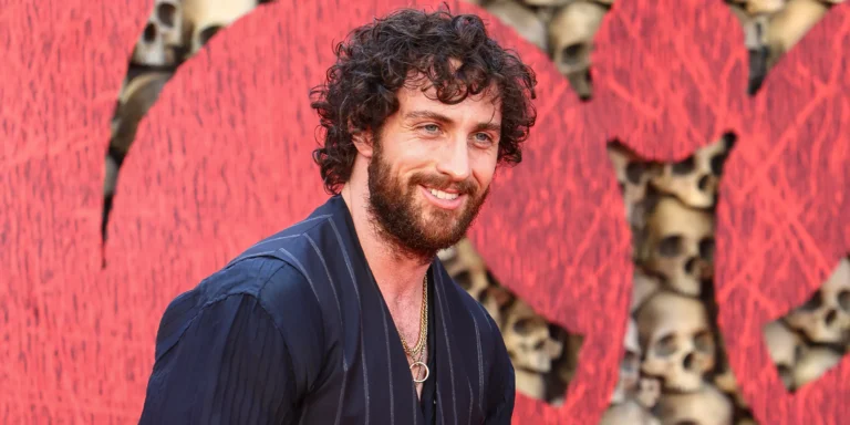 Netflix encomenda piloto para série baseada em papel de destaque de Aaron Taylor-Johnson