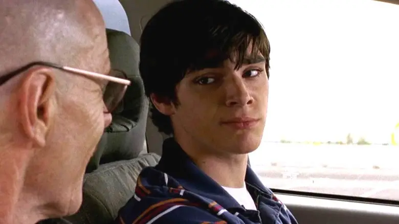 Ator RJ Mitte, conhecido por Walter White Jr. em Breaking Bad, morre aos 34 anos