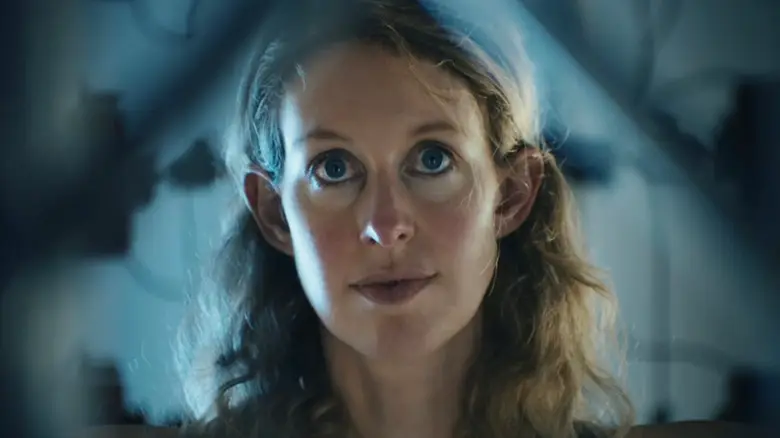 Documentário “You Can See Everything” revela última fase de Elizabeth Holmes antes da prisão