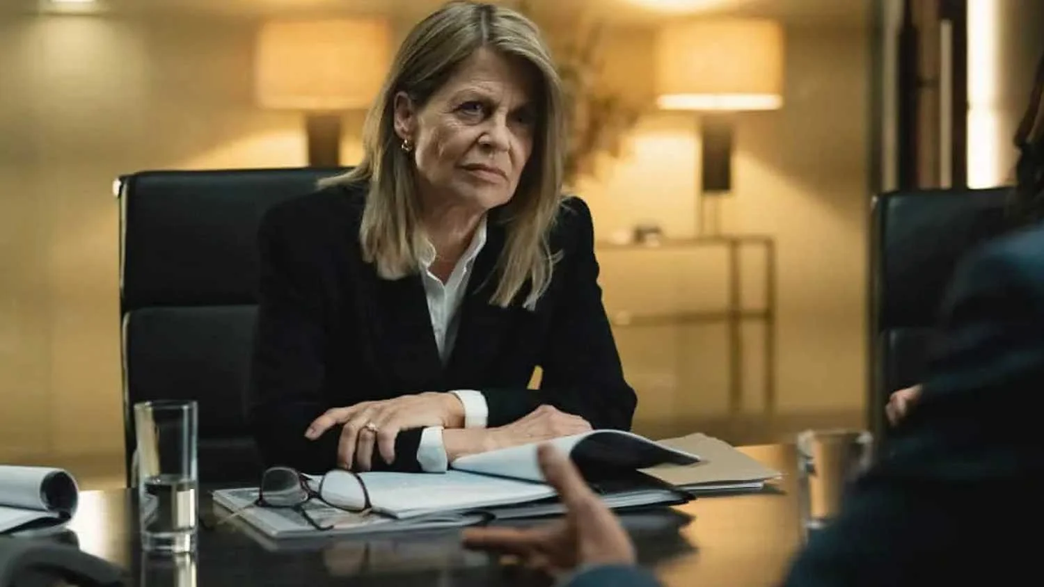 Novo filme de Linda Hamilton com classificação R alcança recorde negativo no Rotten Tomatoes