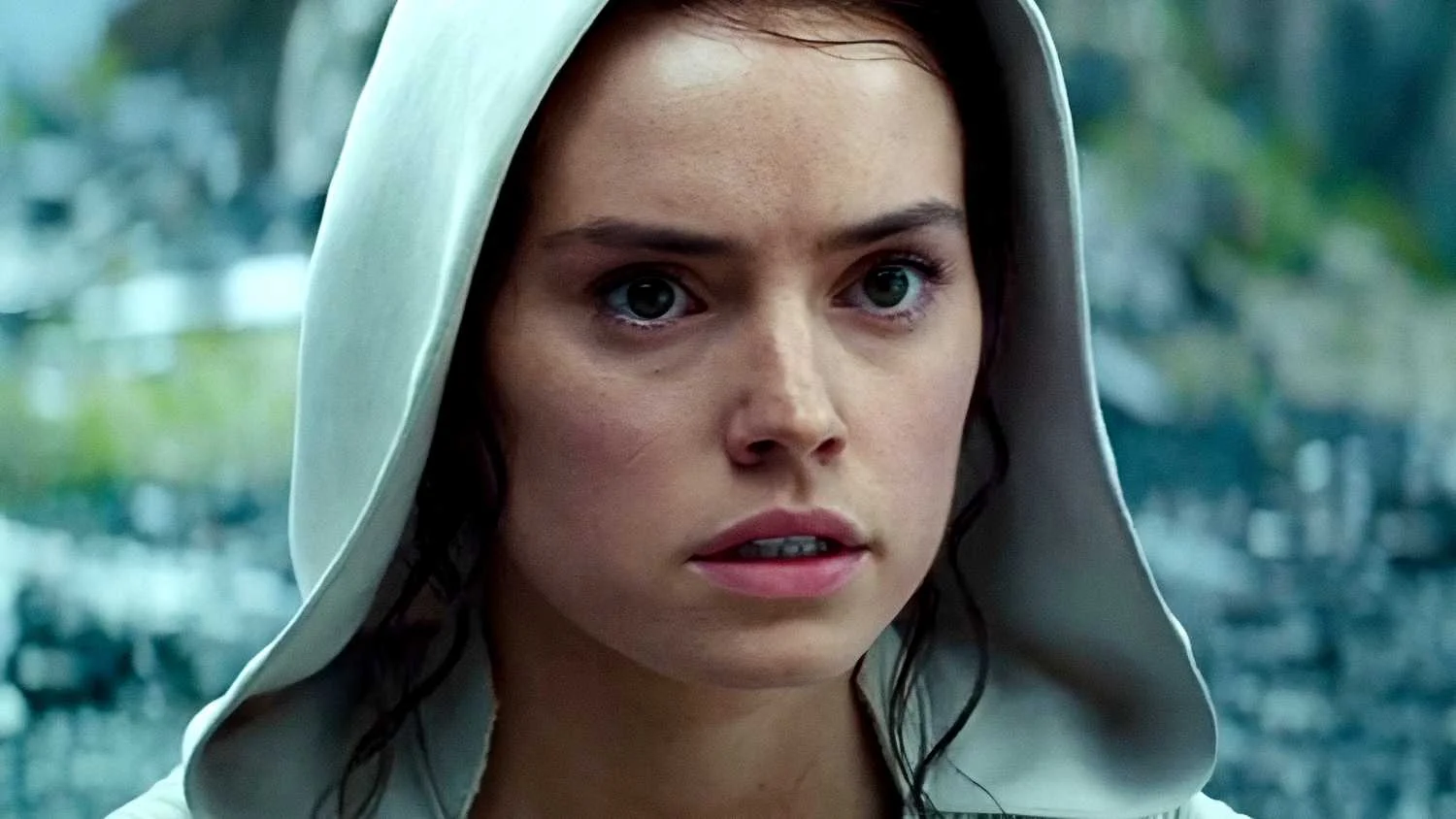 Daisy Ridley será a protagonista do remake da série de ficção científica “Viagem ao Fundo do Mar”