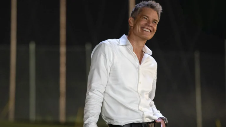 Timothy Olyphant terá papel ampliado na segunda temporada da série Stick, da Apple TV