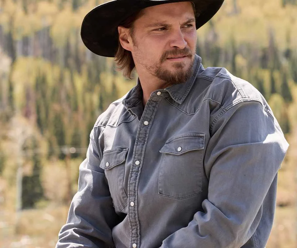 Série de Taylor Sheridan no estilo faroeste é a maior audiência da TV atualmente