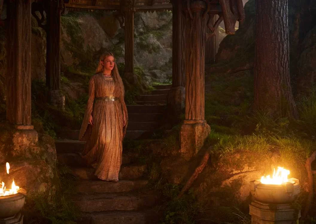 Temporada 3 de The Rings of Power revelará passado inédito de Galadriel, avisa atriz