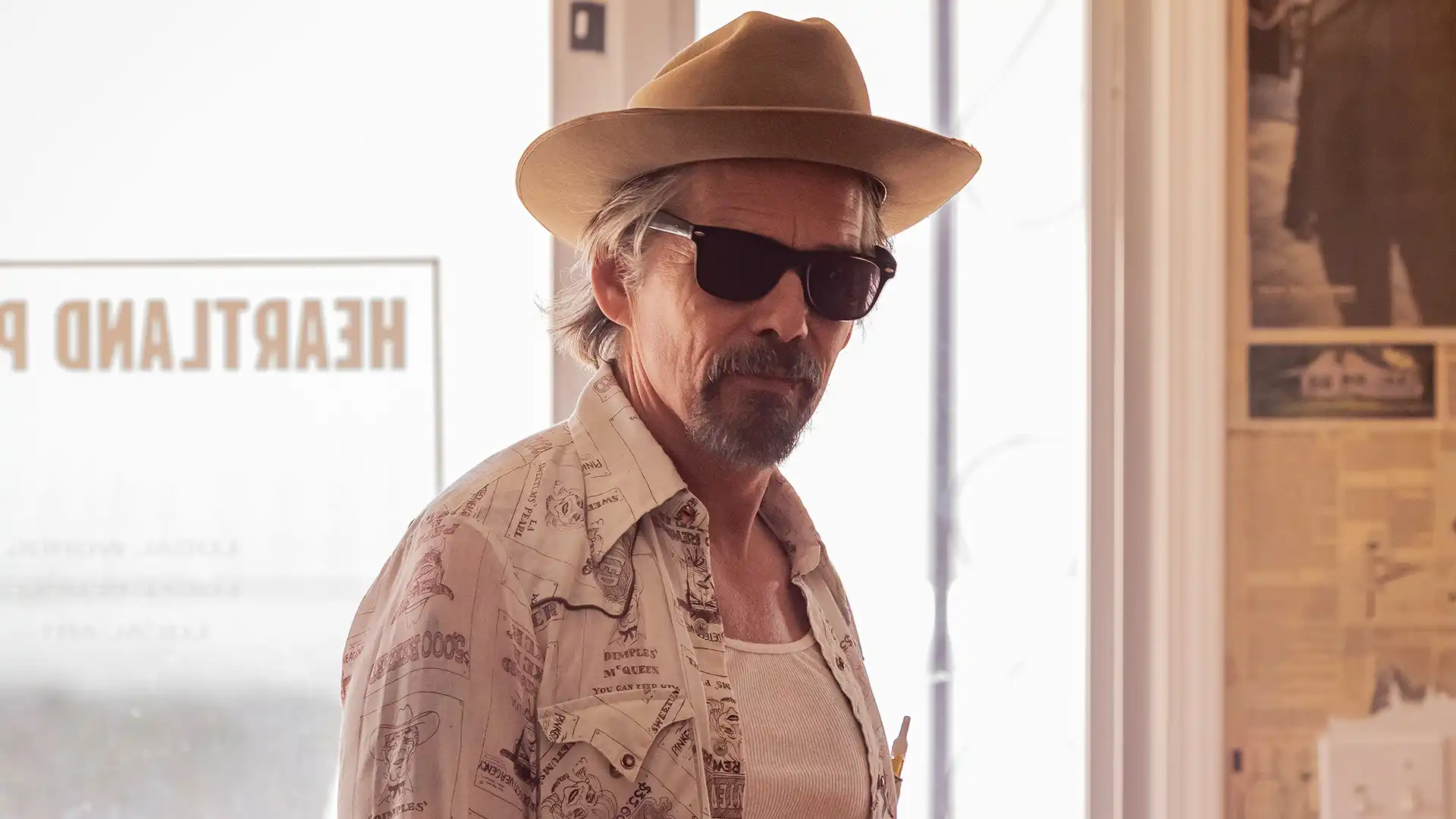 Ethan Hawke faz história na TV com o retorno da série The Lowdown