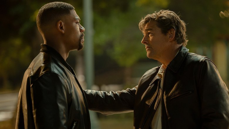 Final da 1ª temporada de Lanterns emociona Kyle Chandler às lágrimas