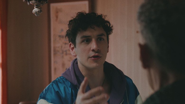 Noah Segan revela lições de Rian Johnson e detalhes sobre “The Only Living Pickpocket in New York”