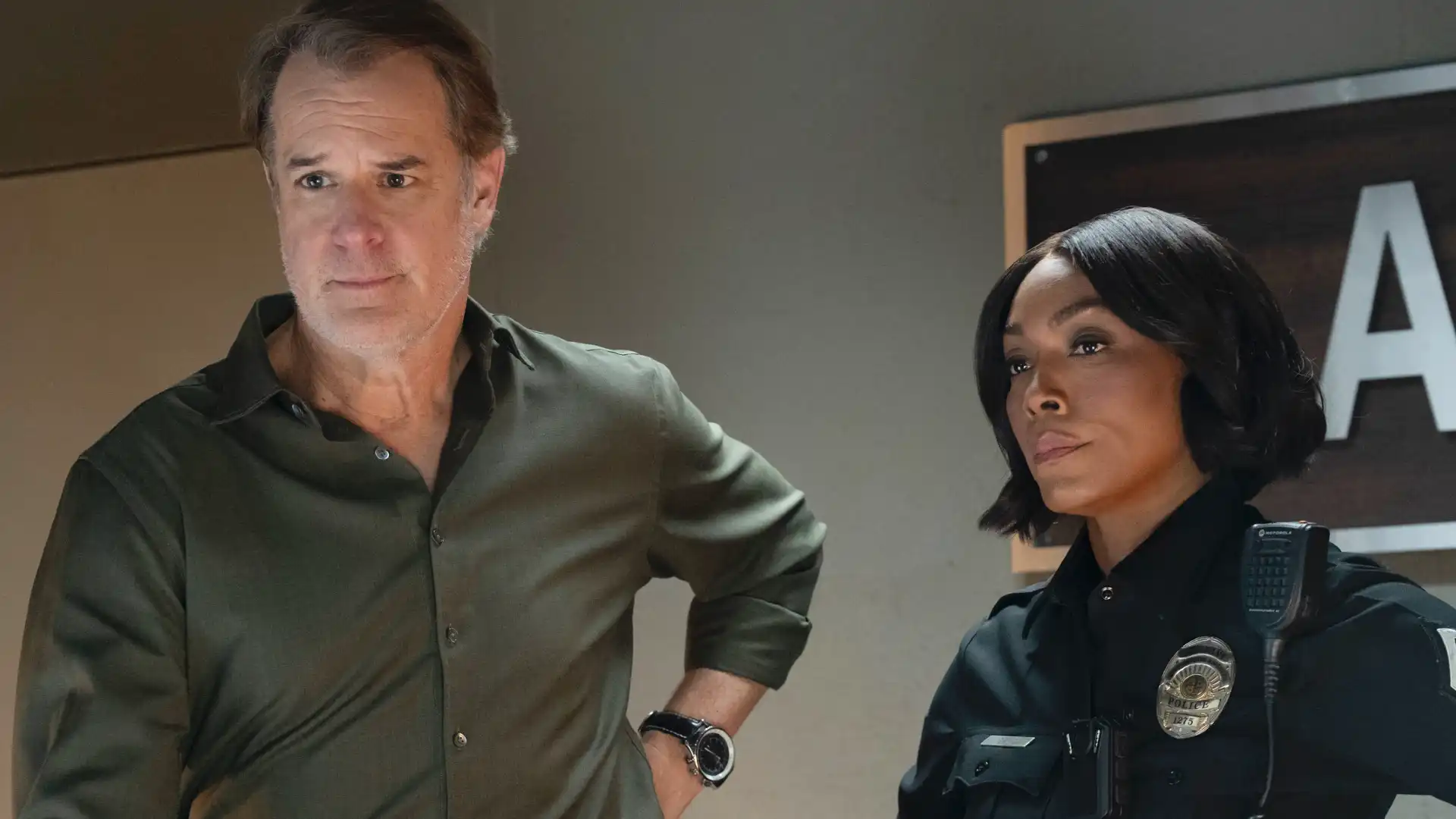 Nova temporada de 9-1-1 traz erupção vulcânica e desaparecimento de Athena