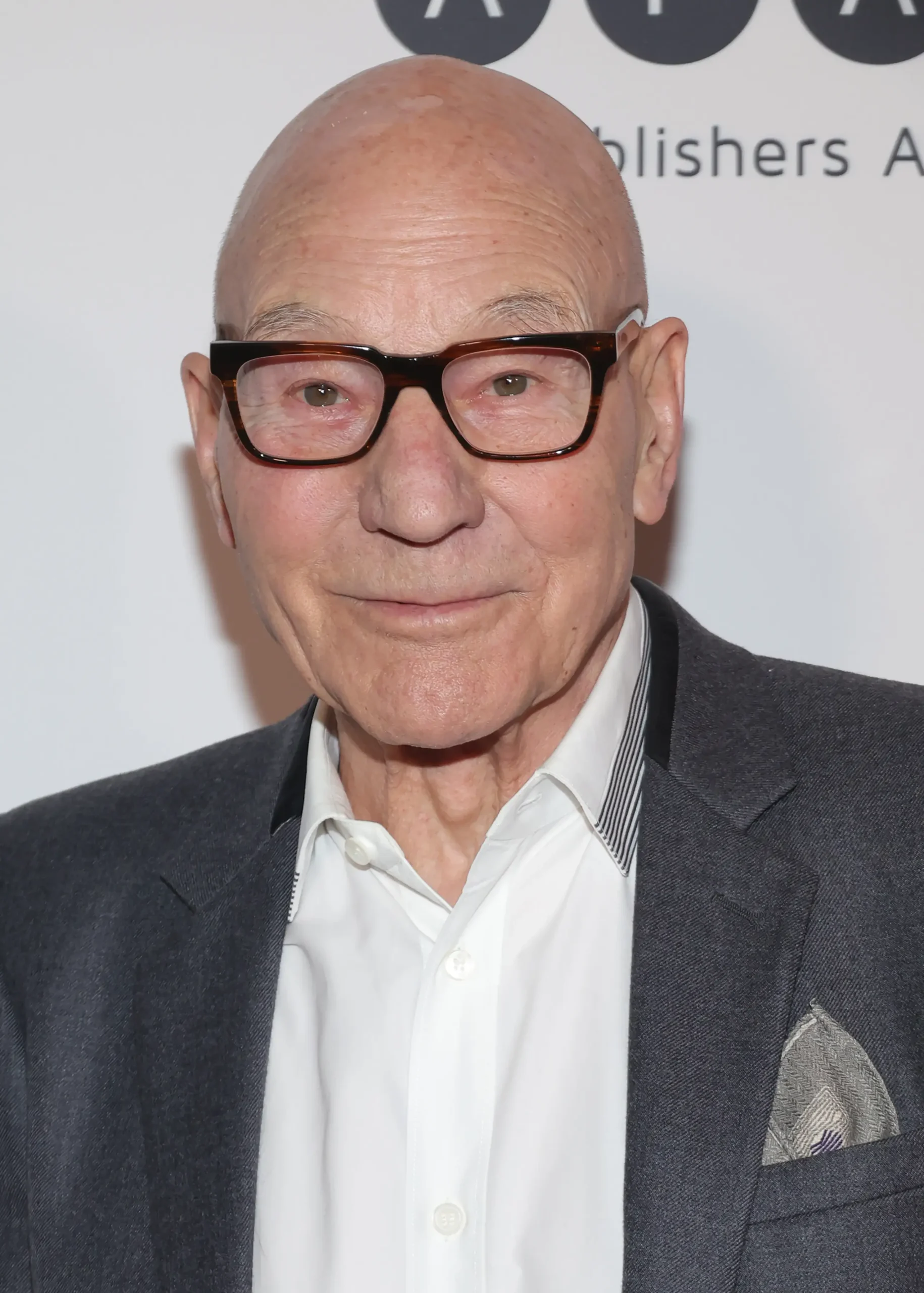 Patrick Stewart, ícone de Star Trek e X-Men, morre aos 86 anos