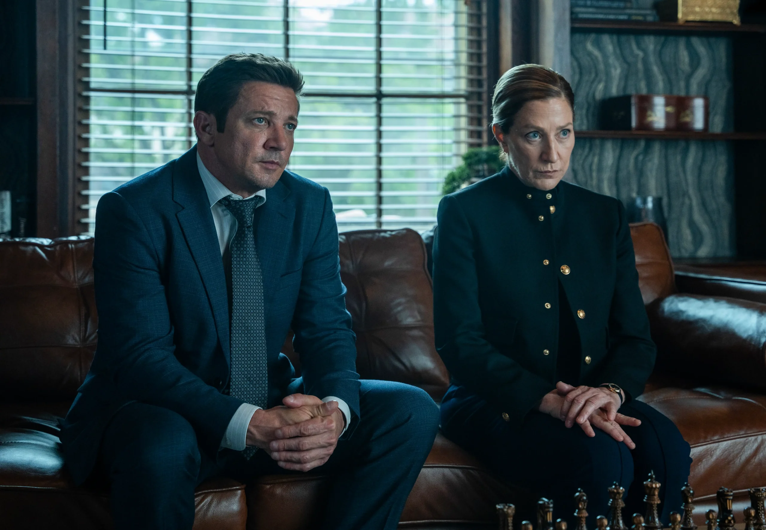 Paramount+ anuncia estreia da 5ª e última temporada de Mayor of Kingstown com primeiras imagens