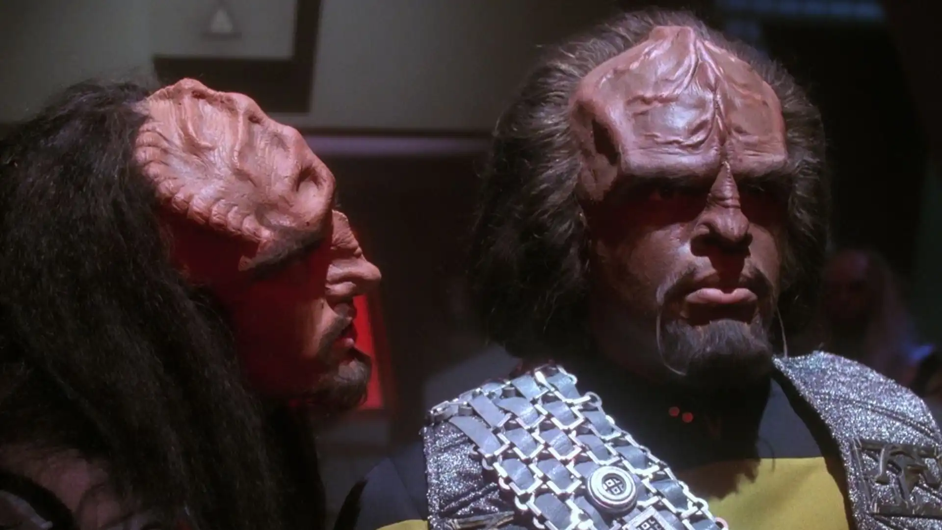 Ronald D. Moore detalha como transformou a cultura Klingon em Star Trek: A Nova Geração