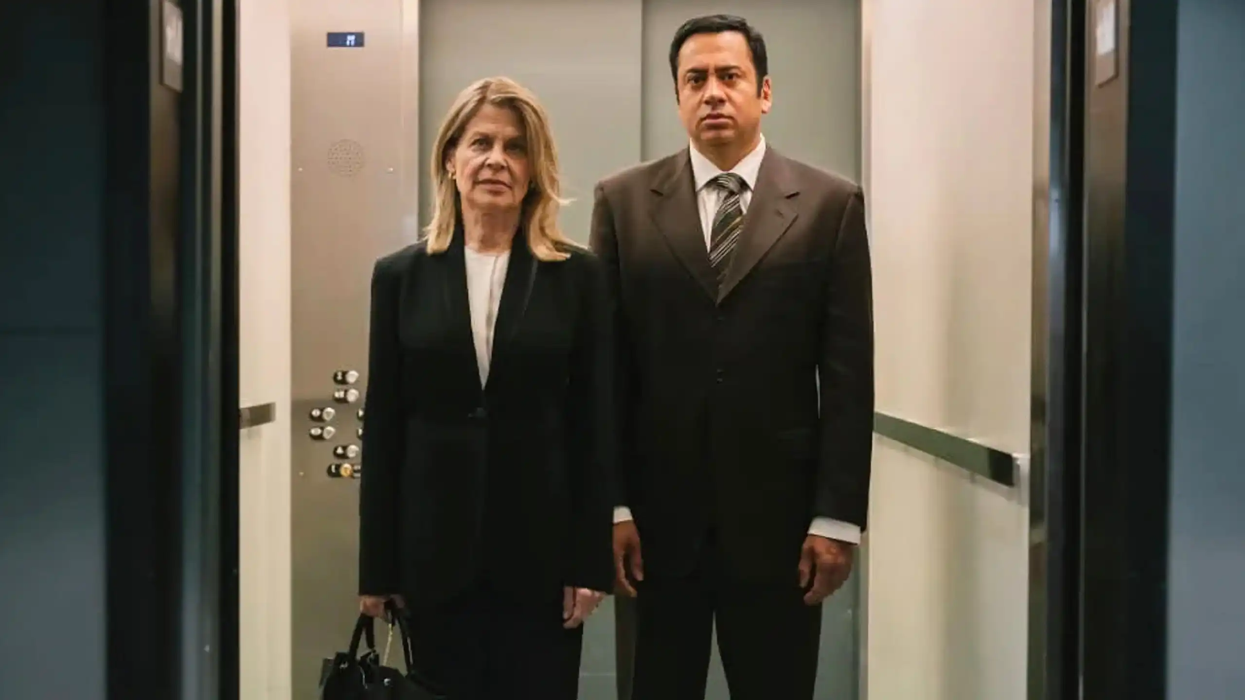 Novo filme de Linda Hamilton com classificação R alcança recorde negativo no Rotten Tomatoes