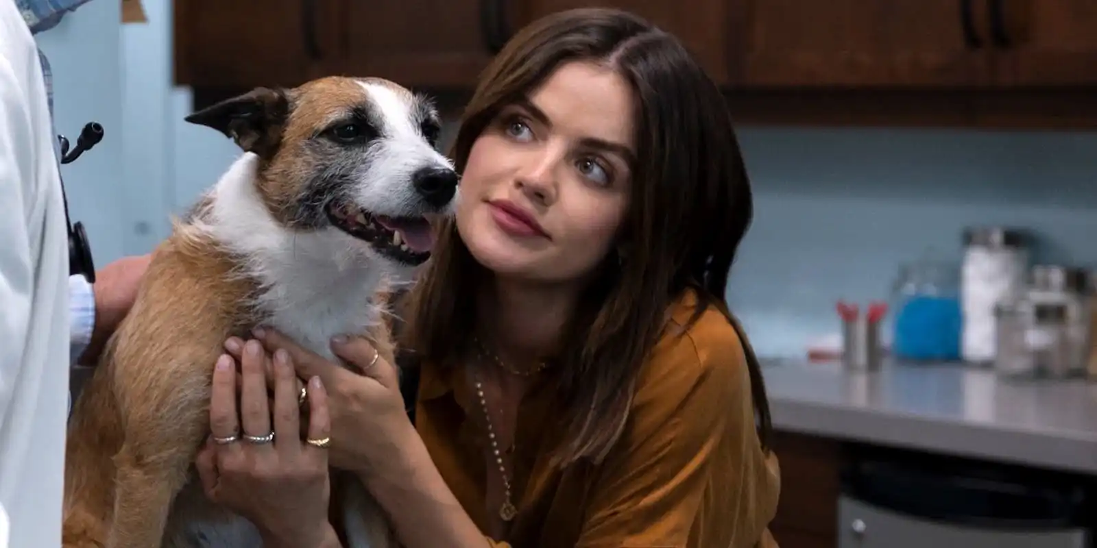 Nova série Sherlock Holmes traz reviravolta e tem Lucy Hale como protagonista
